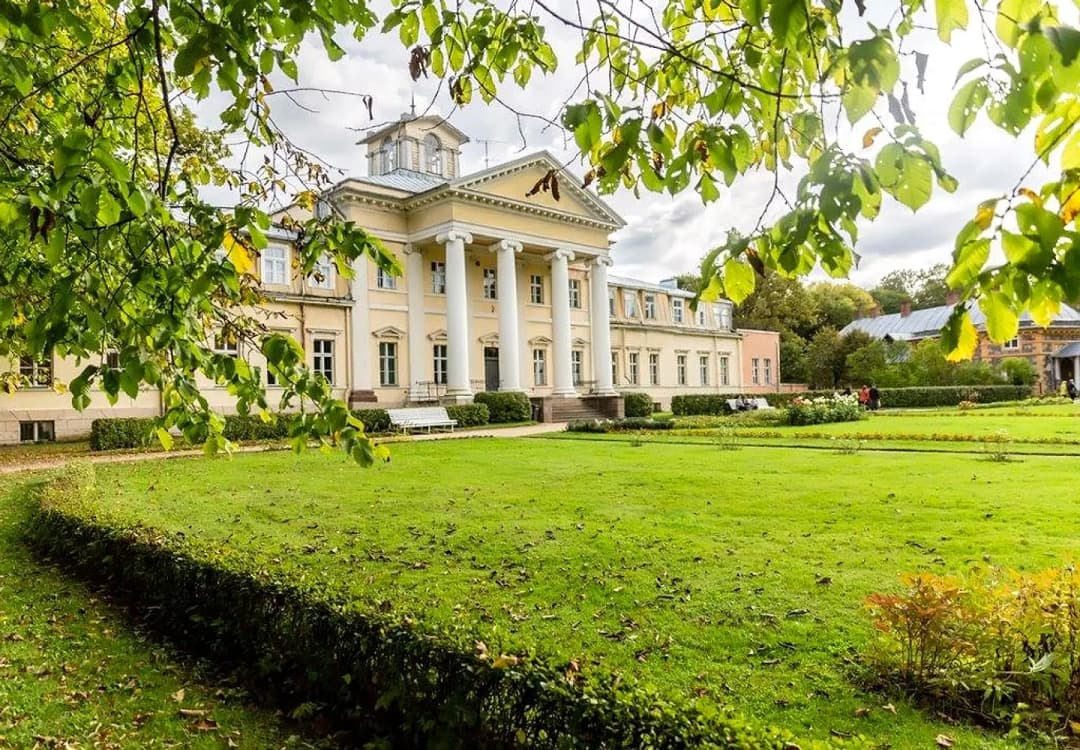 50-ist. Māja, 2736㎡ - Siguldas novads, Sigulda