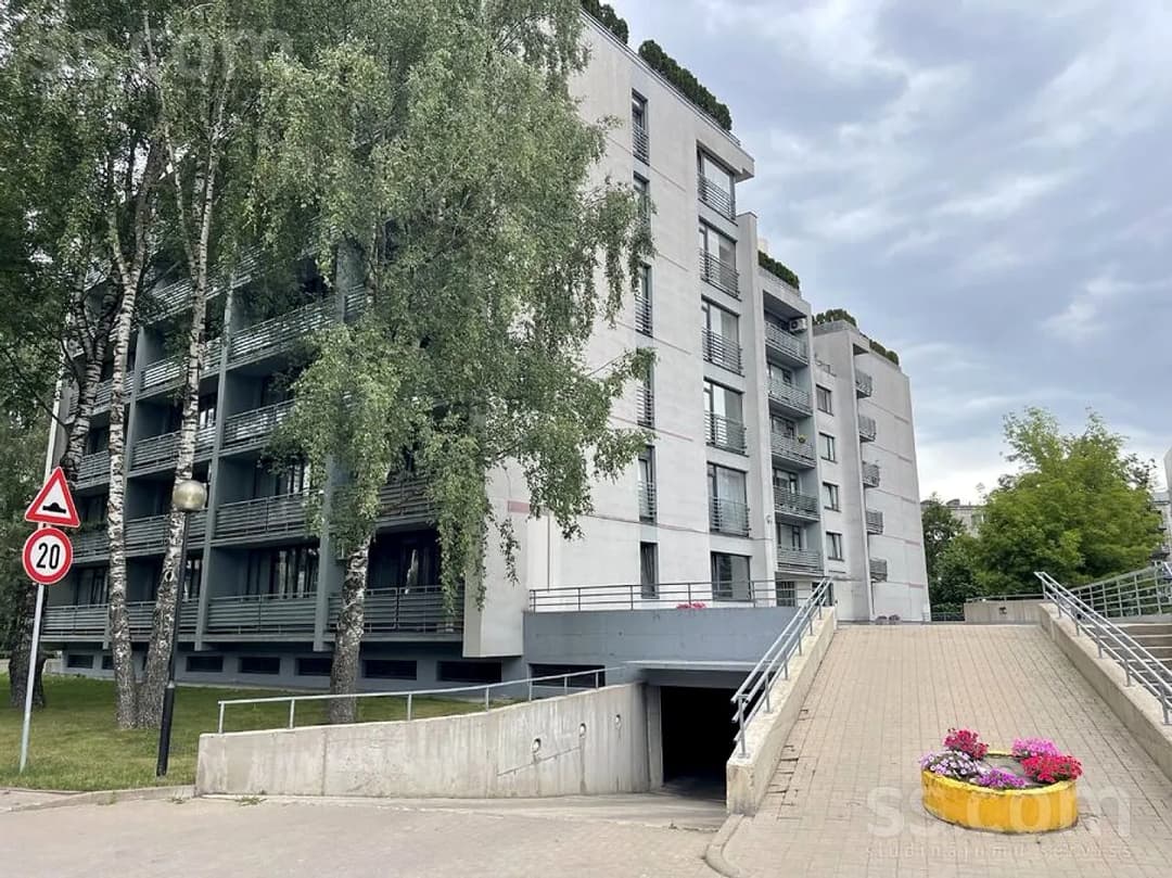Trīsistabu dzīvoklis — Vaidavas 15/1
