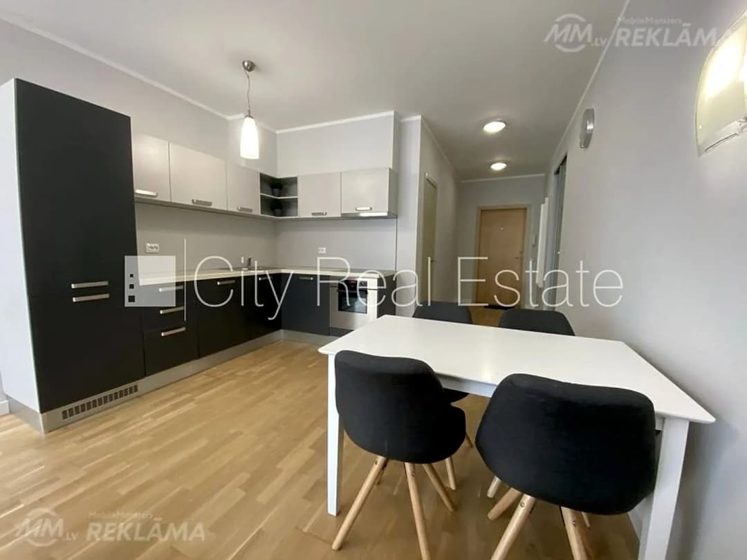 Dzīvoklis Rīgā, Centrā, 105 м², 3 ist., 3 stāvs — vēl bildes