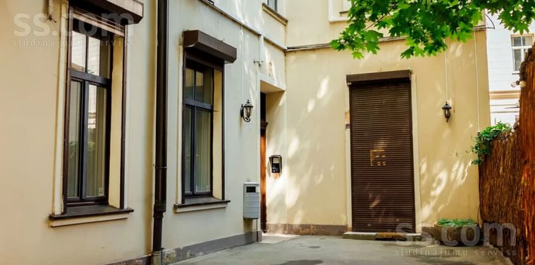 6 istabu dzīvoklis — Brīvības 39a — bilde 3