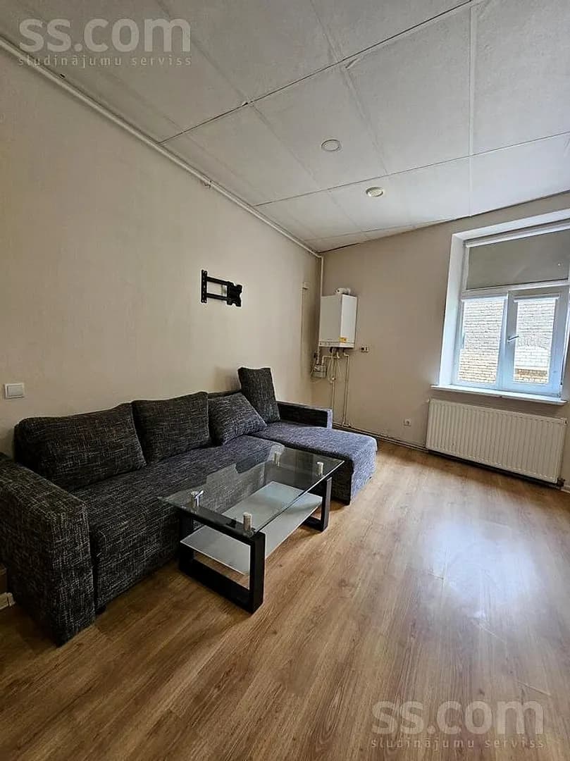 Vienistabas dzīvoklis — Sermuliņu 10 — vēl bildes