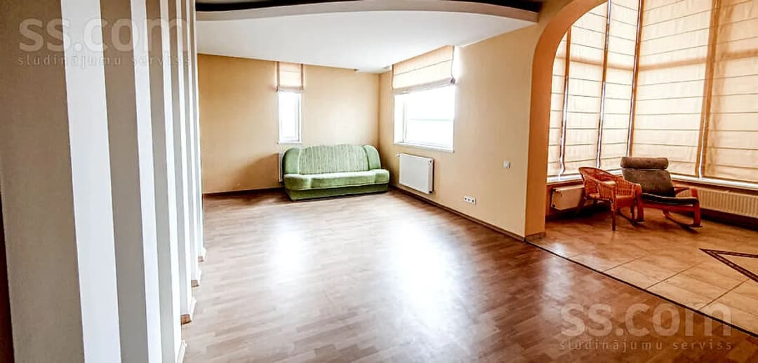 4 istabu dzīvoklis — Zvejnieku iela 15 — vēl bildes