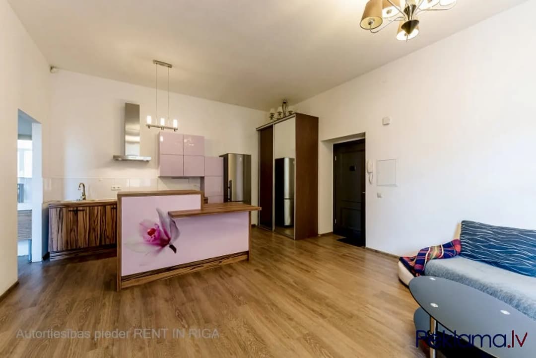 Divistabu dzīvoklis — Stabu iela 19, Rīga (Centrs) — vēl bildes