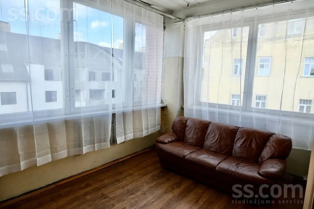 Divistabu dzīvoklis — Viestura iela 5