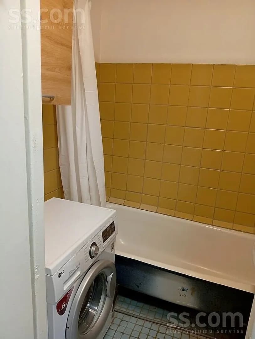 Vienistabas dzīvoklis — Zemnieku 50 — vēl bildes