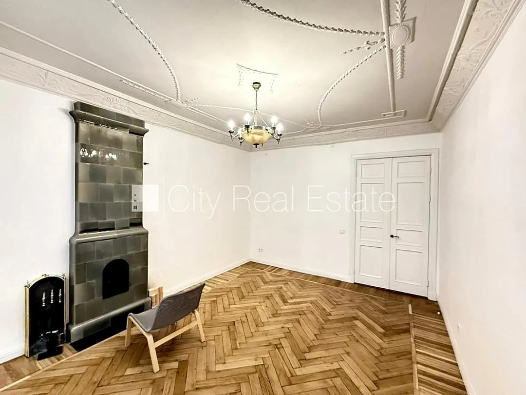 Četristabu dzīvoklis — Lāčplēša iela 21 — bilde 3