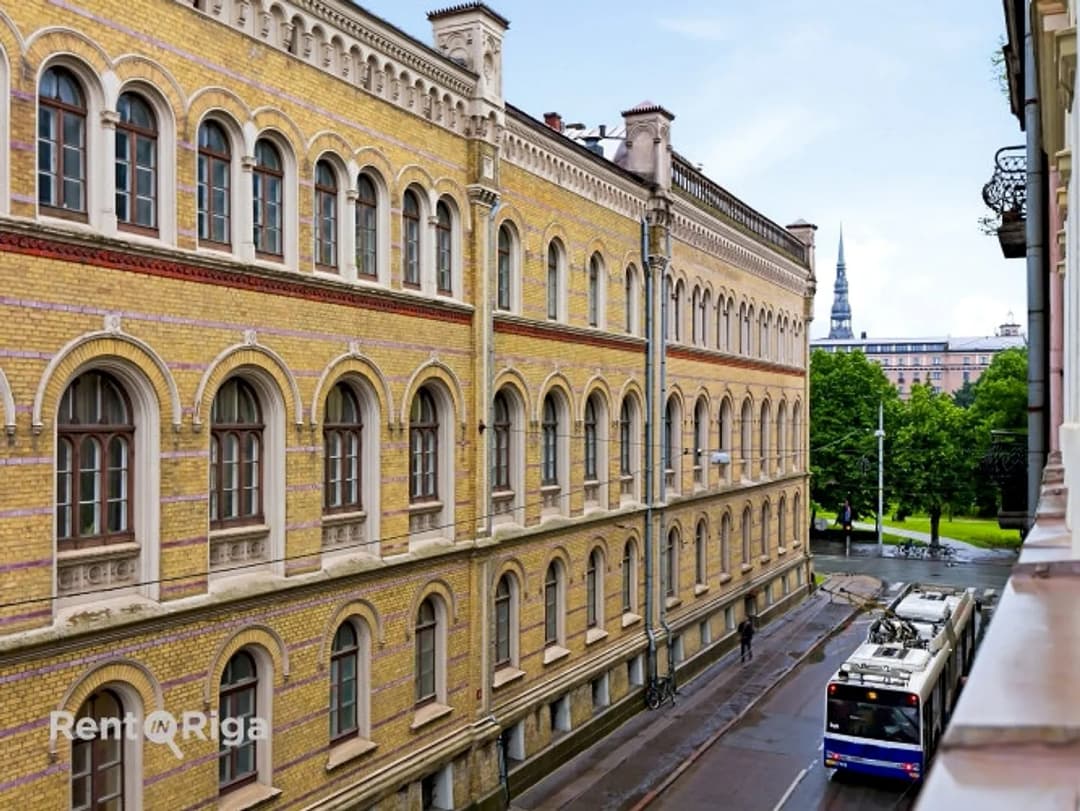 Divistabu dzīvoklis — Merķeļa iela 17/19 — vēl bildes