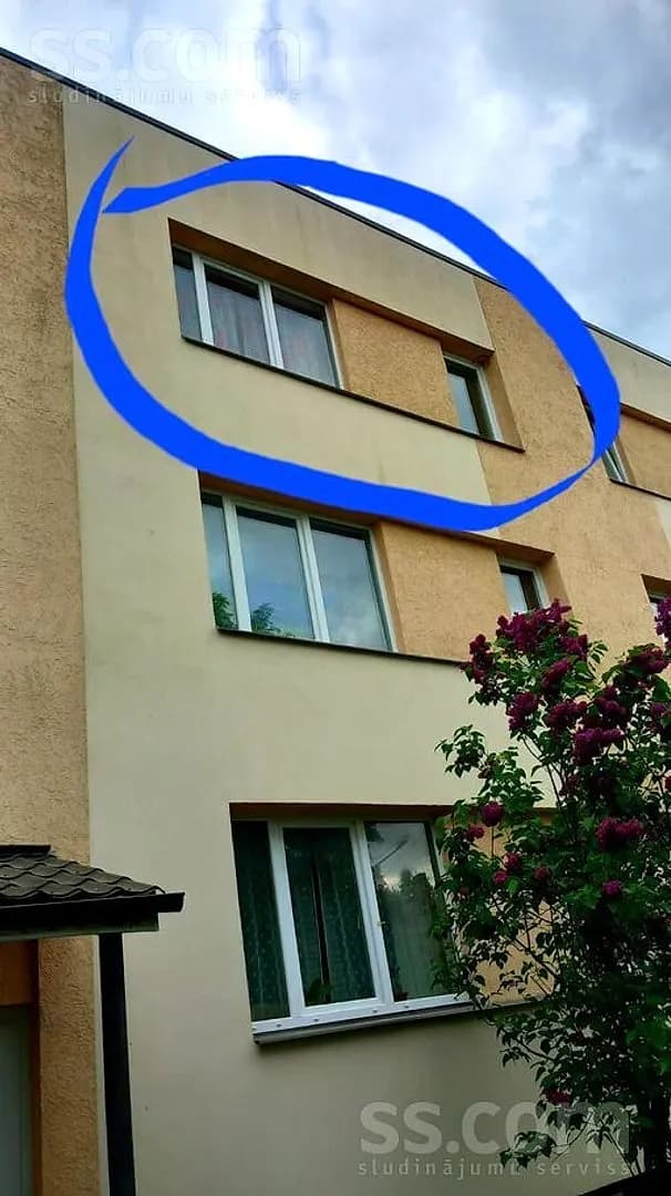 Trīsistabu dzīvoklis — Brīvības 33