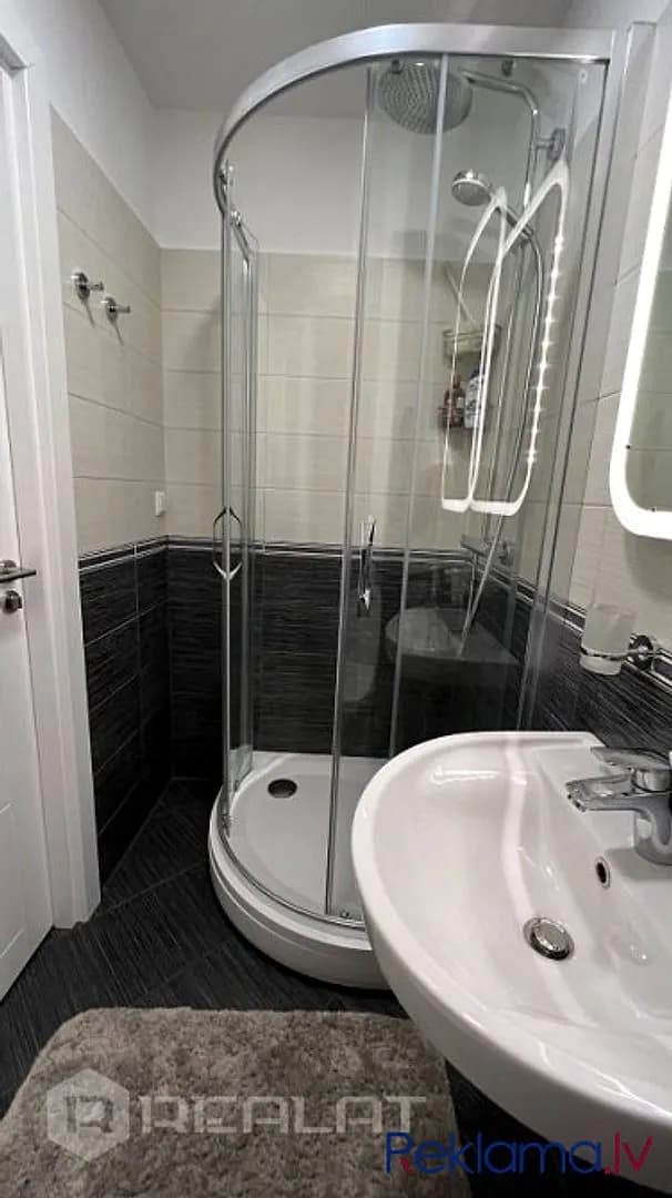 Trīsistabu dzīvoklis — Skanstes iela 29a — vēl bildes