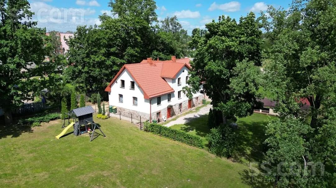 Trīsistabu dzīvoklis — Mazā Stacijas 11
