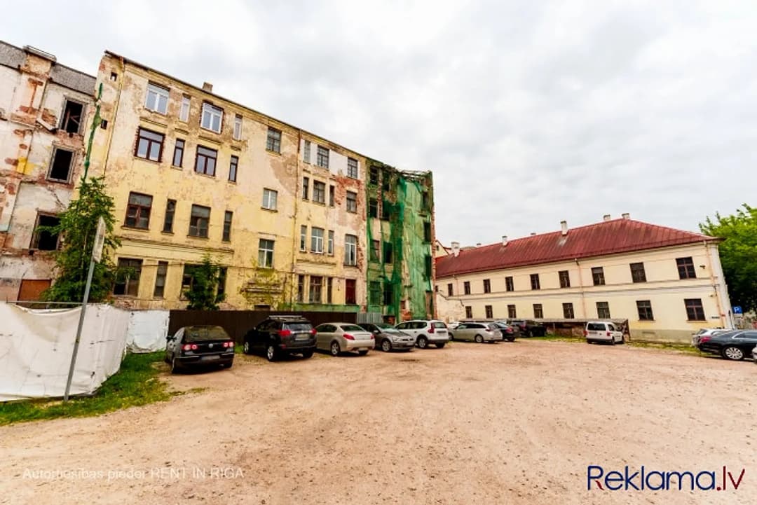 Brīvs zemes gabals Vecrīgā. Ir izstrādāts attīstības projekts minimālā sastāvā, kas